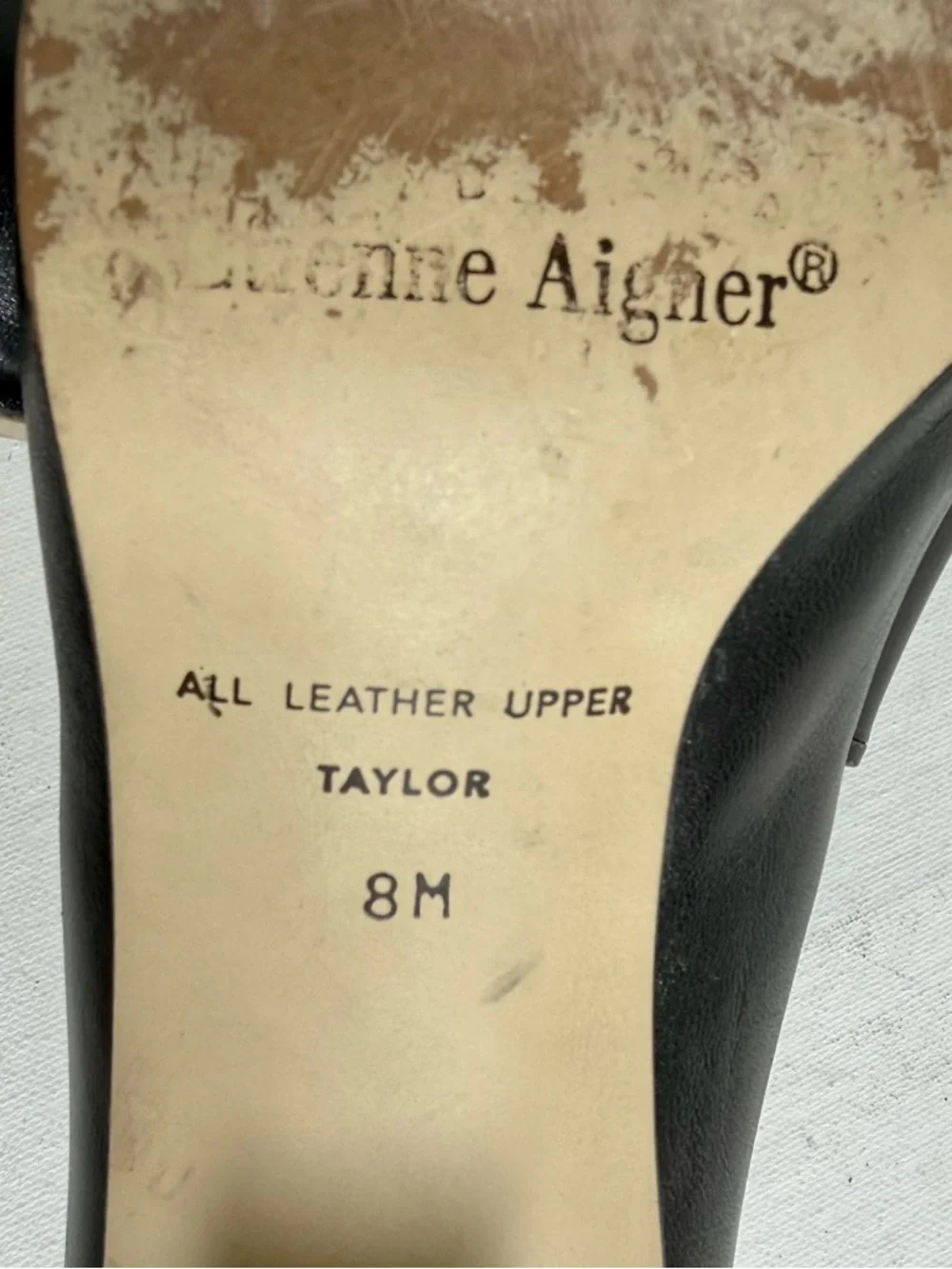 Etienne Aigner women’s vintage black leather Taylor pumps rounded toe Size 8